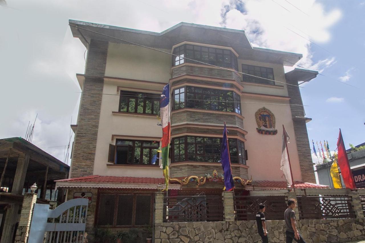 Oyo 17078 Saint Hotel Gangtok Exteriör bild